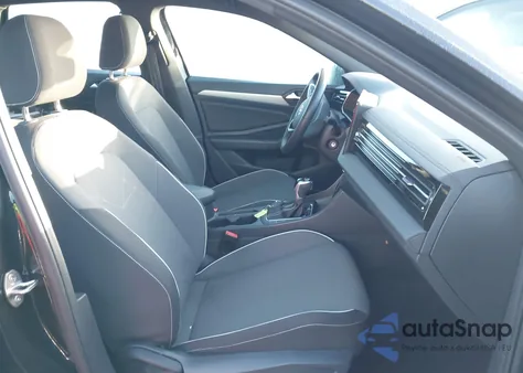 2025 Volkswagen Jetta 1.5T Sport z USA, uszkodzony, nr VIN 3VWBX7BU8SM068640